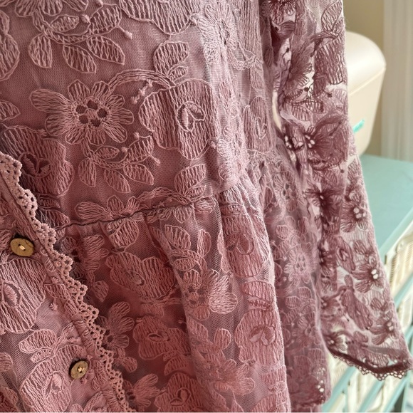 Lace Button-Down Top in Mauve - Picture 4 of 6